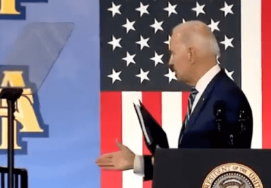 Trump tudni akarja, ki vezette valójában az országot Biden elnöksége alatt
