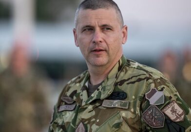 Orbán volt honvédelmi minisztere is kapott posztot Ruszin-Szenditől