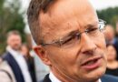 Reagáltak Szijjártó Péterék az akkugyárak körül kirobbant újabb botrányra
