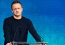 Szijjártó szerint a külföldi titkosszolgálatok miatt bukott meg a Fidesz
