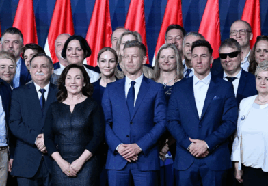 Távozik a Tisza sajtófőnöke