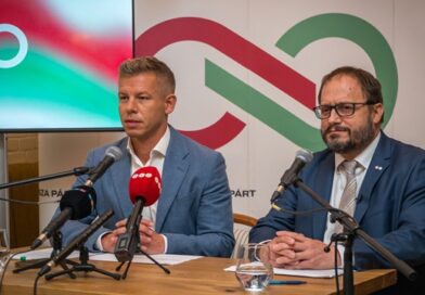 Elszámolhatta magát Magyar Péter, Kármán András nem talál 450 milliárd forintot