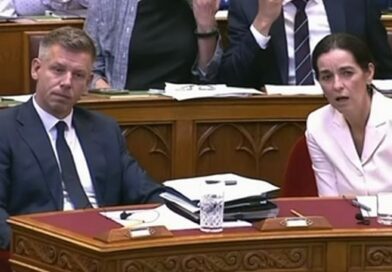 Máris bukhat az első tiszás miniszter!