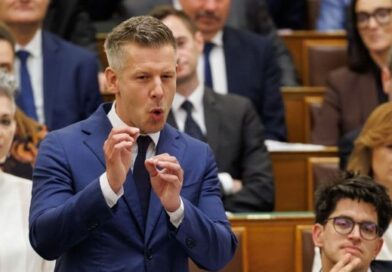 Hiába fenyegetőzött Magyar Péter: Kubatov Gábort nem lesz könnyű elmozdítani a Fradi éléről